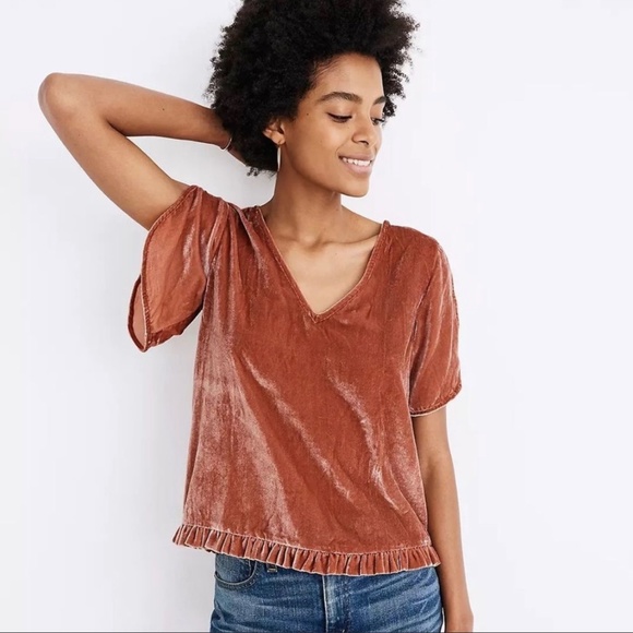 Madewell Tops - ⭐️ Host Pick ⭐️ Madewell Velvet Tulip-Sleeve Ruffle Top